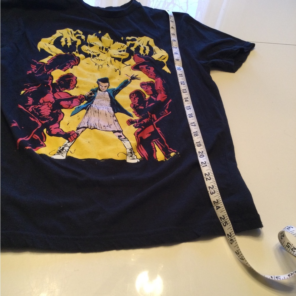 💛🖤💜Worn once Stranger things unisex tee - Picture 3 of 3